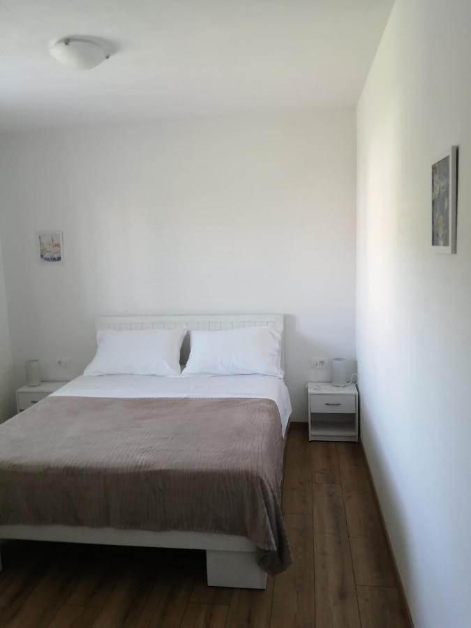 Apartment Rab Town Exterior foto